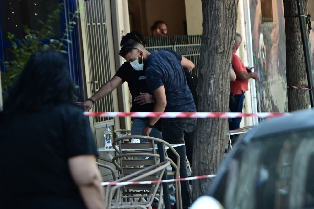 Δύο τραυματίες από πυροβολισμούς σε καφετέρια στον Κολωνό
