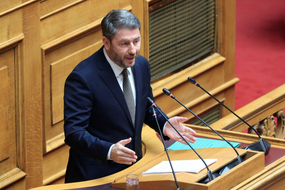 Σε vertigo το ΠΑΣΟΚ: «παρών» και στην τροπολογία για το άσυλο