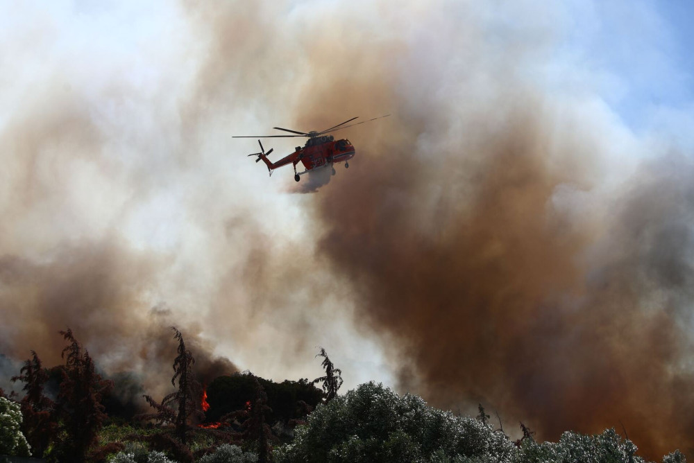 Φωτιά σε χαμηλή βλάστηση στο Ωραιόκαστρο