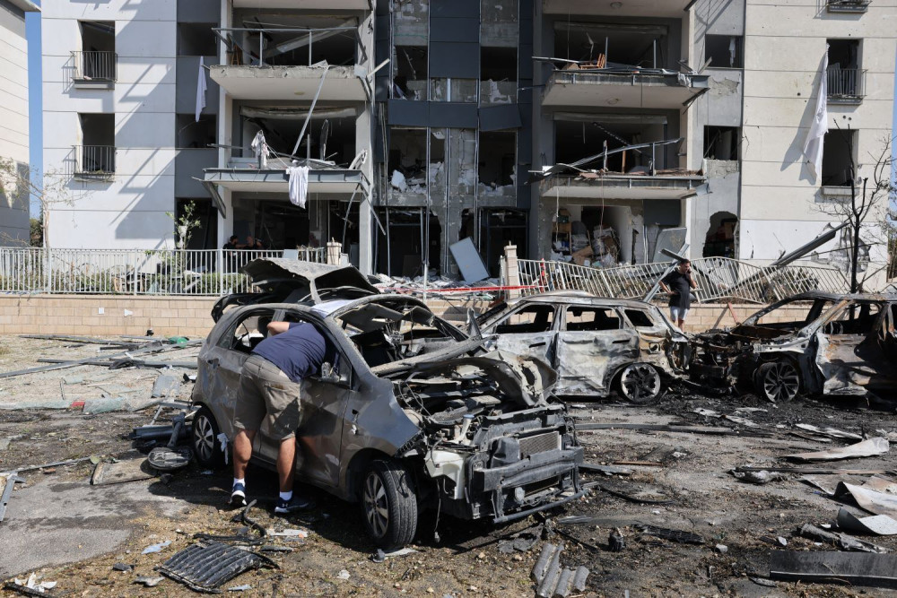 Ισραήλ-Ιράν: Νέο κύμα  πυραυλικών επιθέσεων - «Θα αντιμετωπίσουμε κάθε πρόκληση»