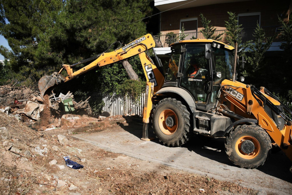 Δήμος Αθηναίων: κατεδαφίζει 70 επικινδύνως ετοιμόρροπα κτήρια - Δείτε τις περιοχές