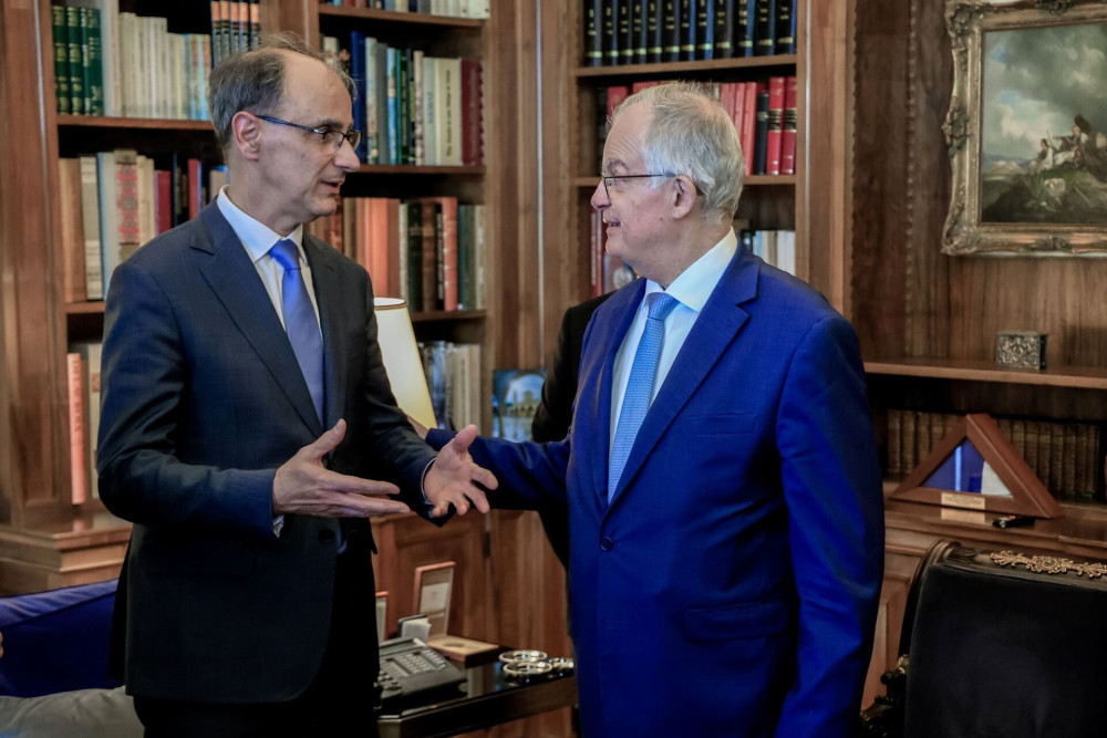 Συνάντηση Τασούλα-Ματσούτ: Στο επίκεντρο οι διμερείς σχέσεις και οι γεωπολιτικές εξελίξεις