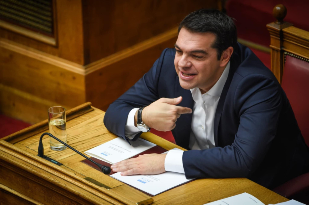 Ποιοι συγγράφουν το βιβλίο με τα έπη του Τσίπρα