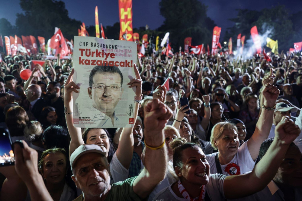 Τουρκία: σαράντα δύο συλλήψεις σε χθεσινή διαδήλωση διαμαρτυρίας για τον Ιμάμογλου