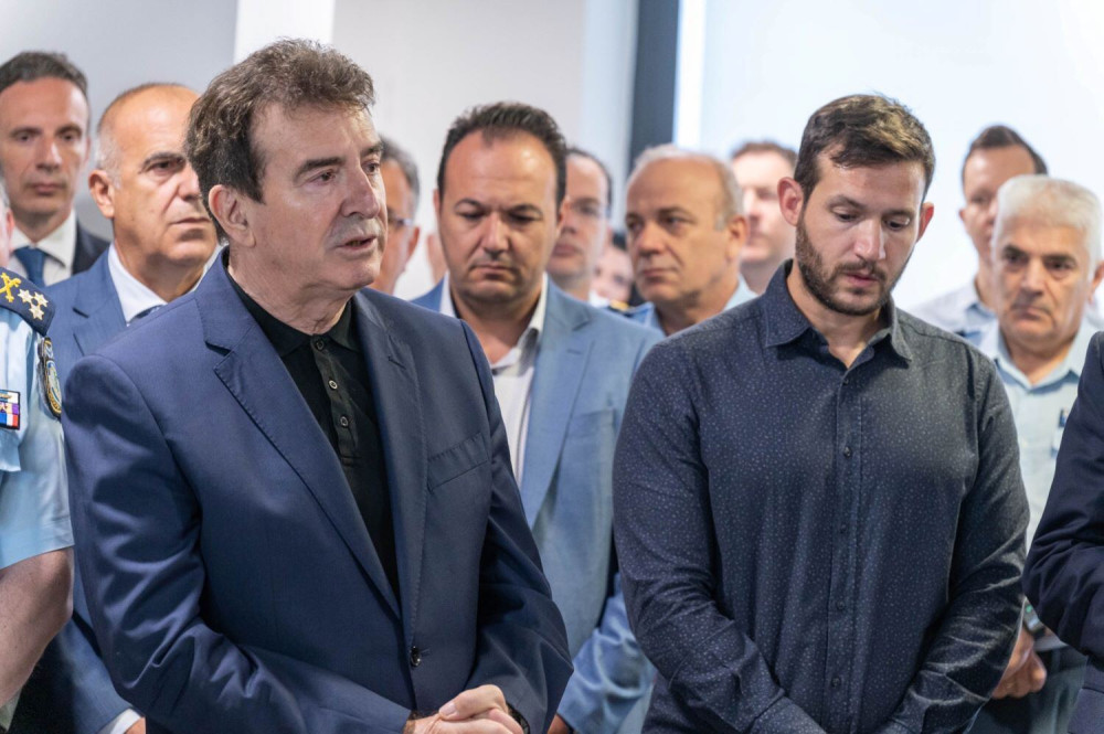 Μιχάλης Χρυσοχοΐδης: μήνυμα κατά της τρομοκρατίας στην τελετή μνήμης για τον Γιώργο Βασιλάκη