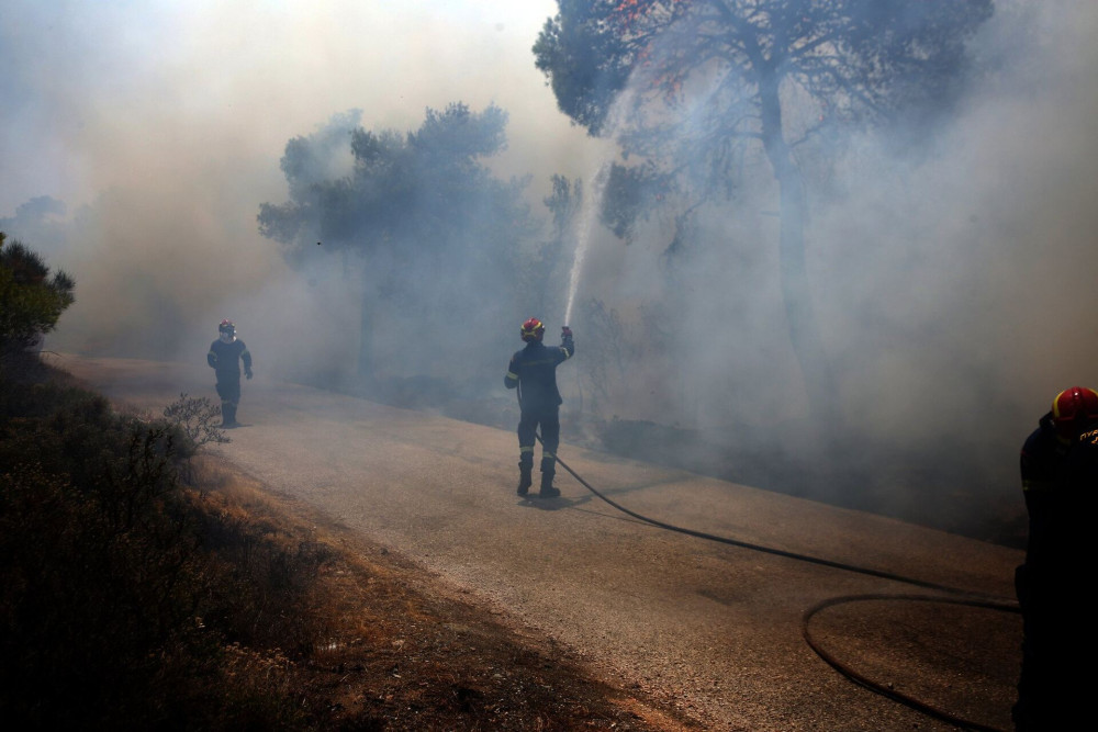70 πυρκαγιές μέσα σε ένα 24ωρο στη χώρα - Σε εξέλιξη η φωτιά στον Γαλατά - σε ύφεση τα υπόλοιπα μέτωπα