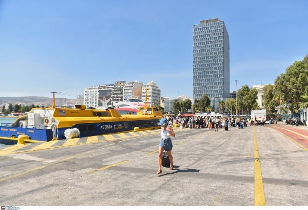Πειραιάς: άνδρας επέπλεε νεκρός στη θαλάσσια περιοχή της πύλης Ε10