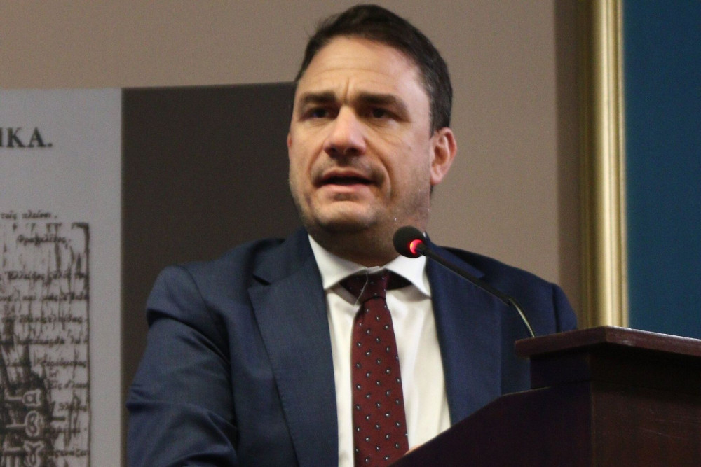 Τσουκαλάς και «μαθήματα αλήθειας»: Όταν η πολιτική υποκρισία βαφτίζεται αγώνας κατά της παραπληροφόρησης