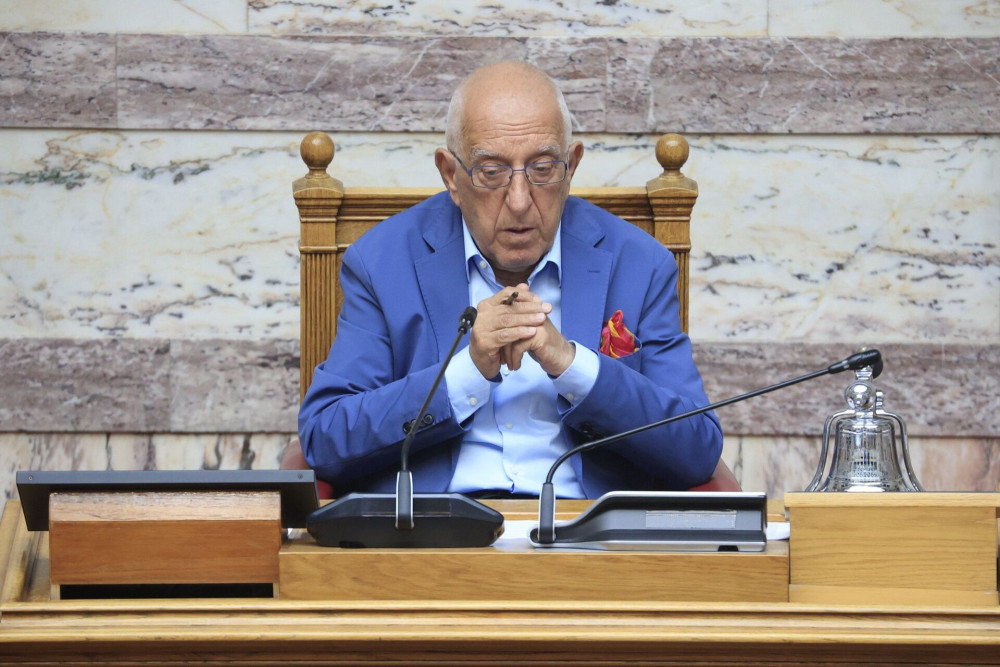«Κόφτης» στο μικρόφωνο της Βουλής - Κακλαμάνης: Θα κλείνει όταν παραβιάζεται ο χρόνος
