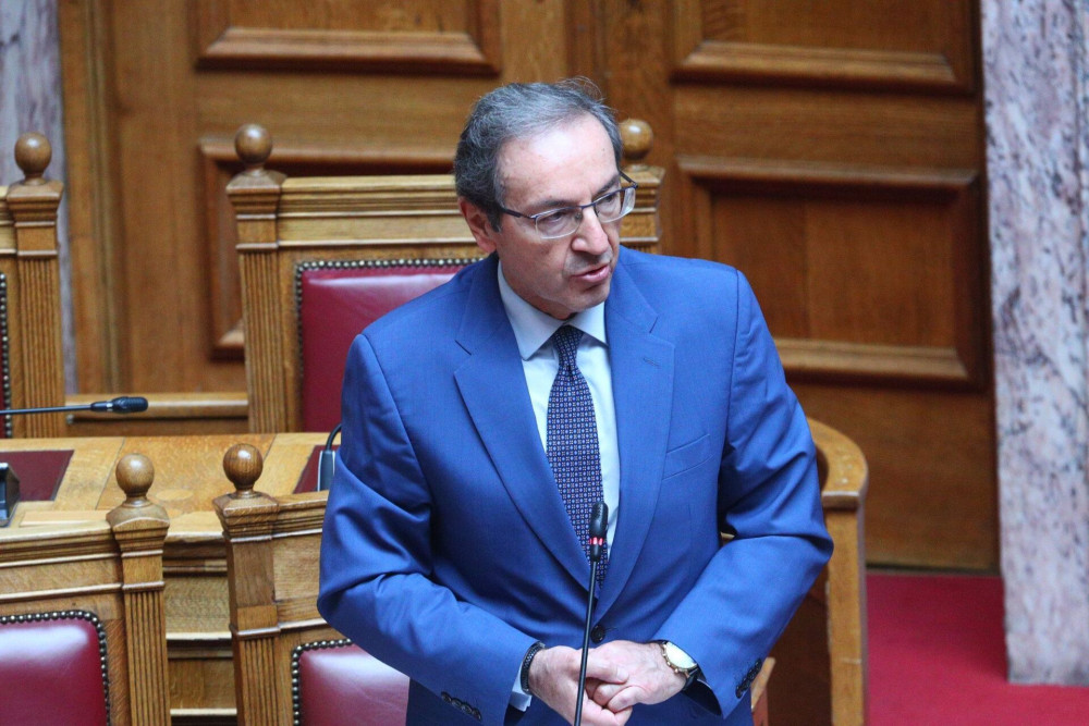 «Καρφιά» Μπούγα σε Κωνσταντοπούλου: Παραπληροφορεί συνειδητά το Κοινοβούλιο