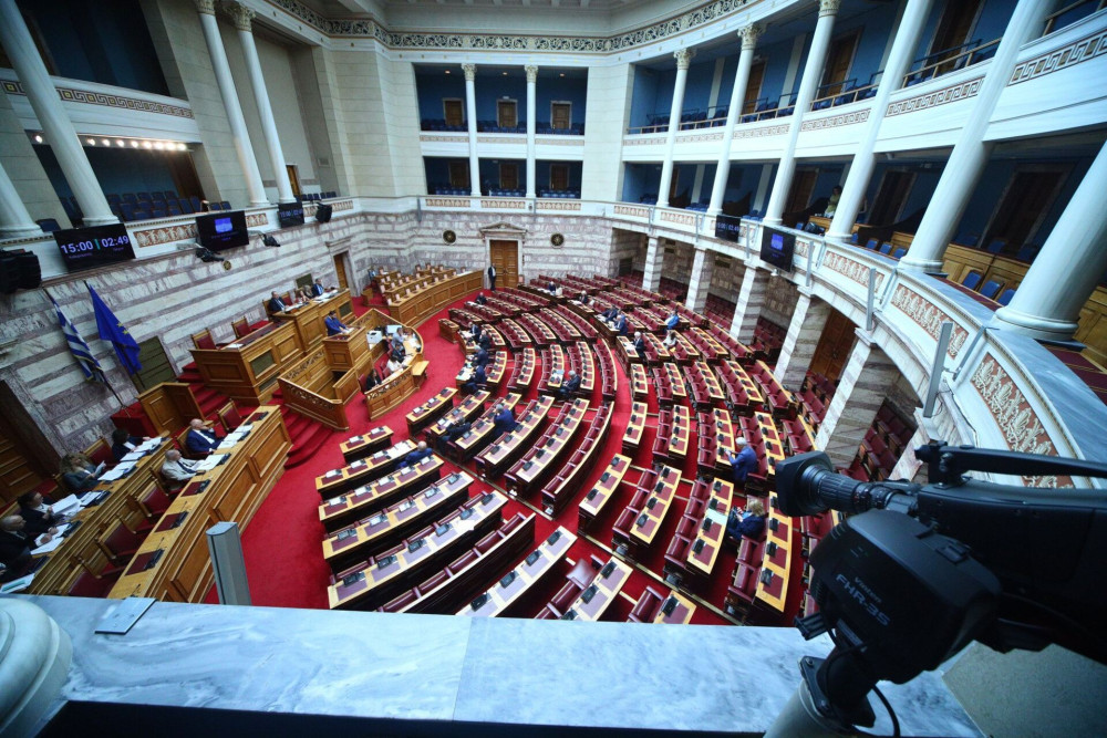 Η αντιπολίτευση βλέπει «οράματα» διακυβέρνησης, αλλά για εκλογές τσιμουδιά