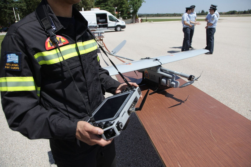 Πώς τα drones και η πυροσβεστική απέτρεψαν την εξάπλωση της φωτιάς στου Ζωγράφου (photos)