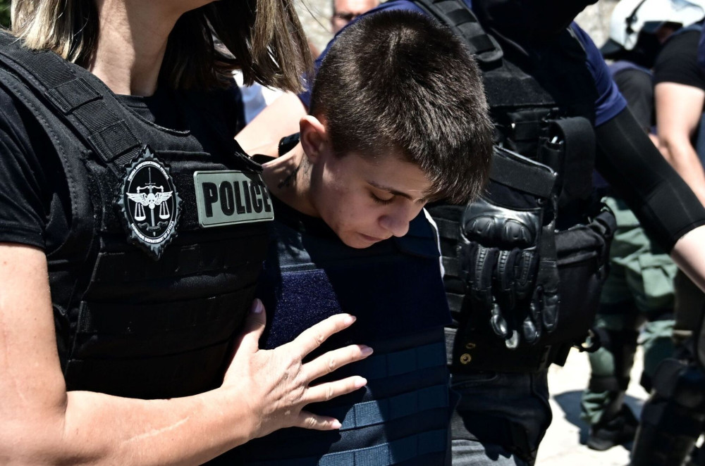 Άγρια επίθεση στη Μουρτζούκου μέσα στις φυλακές - «Παραλίγο να χάσει το μάτι της»