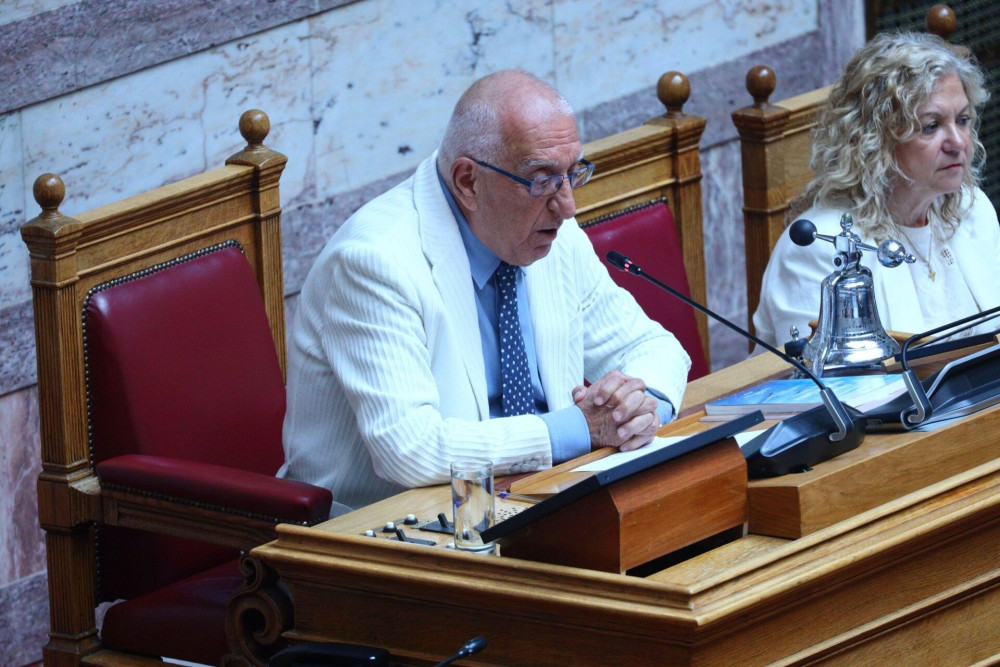 Ατάκα-«φωτιά» του Κακλαμάνη στην Κωνσταντοπούλου που διέκοπτε συνεχώς τον Μητσοτάκη (video)
