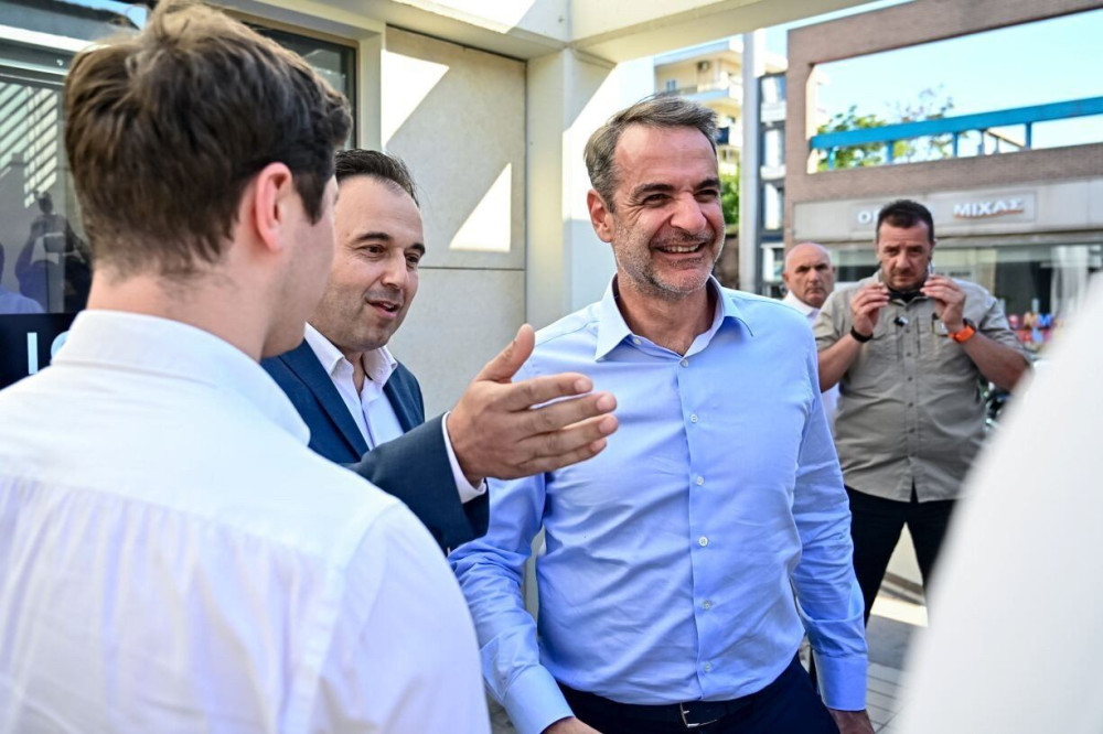 Επίσκεψη Μητσοτάκη στην εταιρεία που κατασκευάζει τους πρώτους ελληνικούς δορυφόρους (photos)