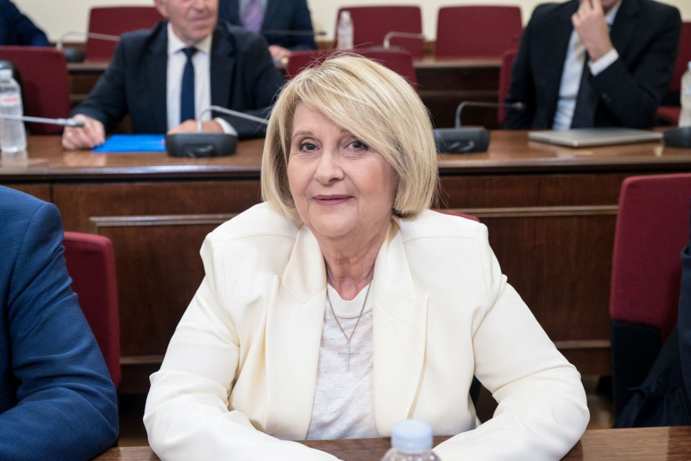 Ξέφυγε η Μαριζέτα Αντωνοπούλου της ΕΛ.Α.Σ. αλλά η Σοφία Βούλτεψη την έβαλε στη θέση της (video)