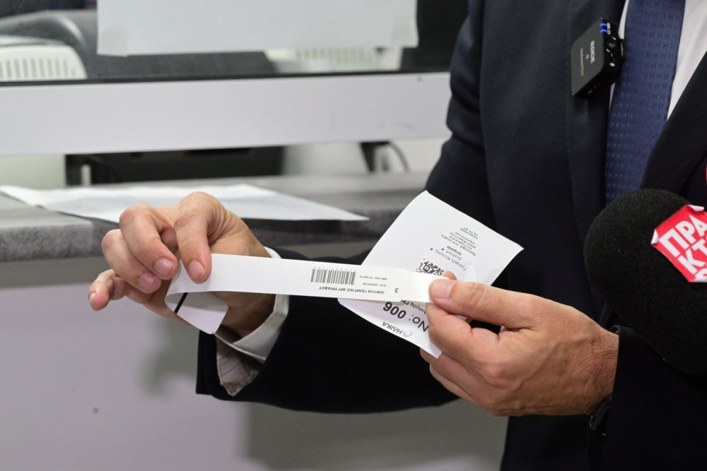 Μειώθηκε κατά 4 ώρες ο χρόνος αναμονής στα Επείγοντα μετά το «βραχιολάκι»