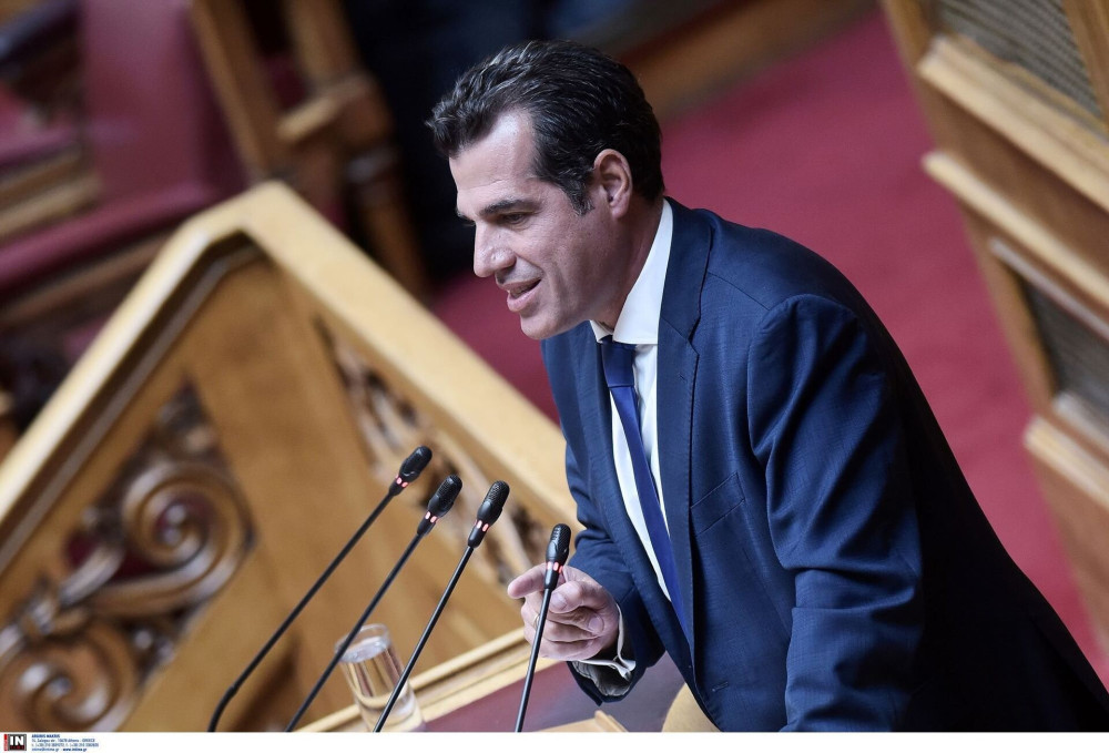 Εντολή Πλεύρη για επανεξέταση ασύλου στον Παλαιστίνιο που συνελήφθη για εμπρησμό
