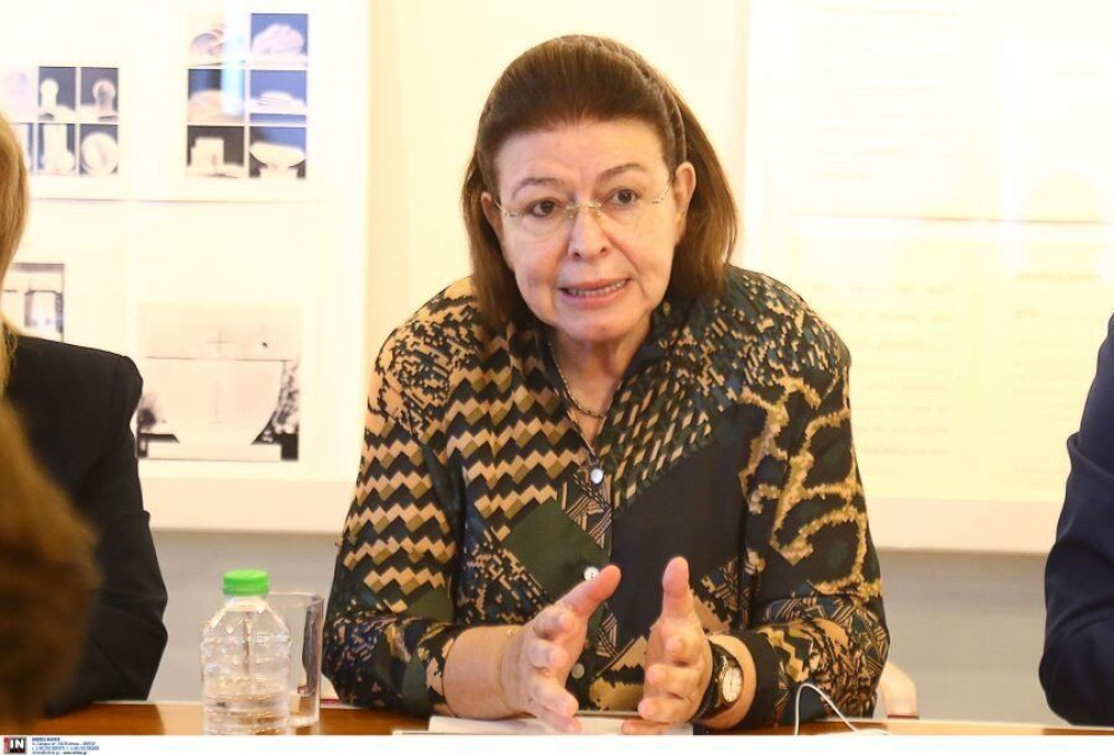 Λίνα Μενδώνη: Προτεραιότητα η αναβίωση της ελληνικής χειροτεχνίας