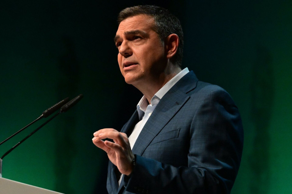 Καημένε Φάμελλε, τι σου ’μελλε να πάθεις αυγουστιάτικα: Ο Τσίπρας προαναγγέλλει νέο κόμμα μέσω Le Monde
