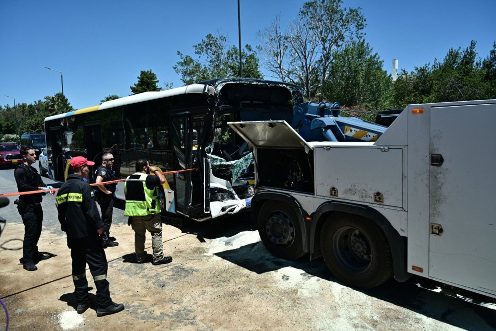Τραγωδία στην Ουγγαρία: 12 νεκροί από τροχαίο με λεωφορείο που έπεσε σε χαντάκι
