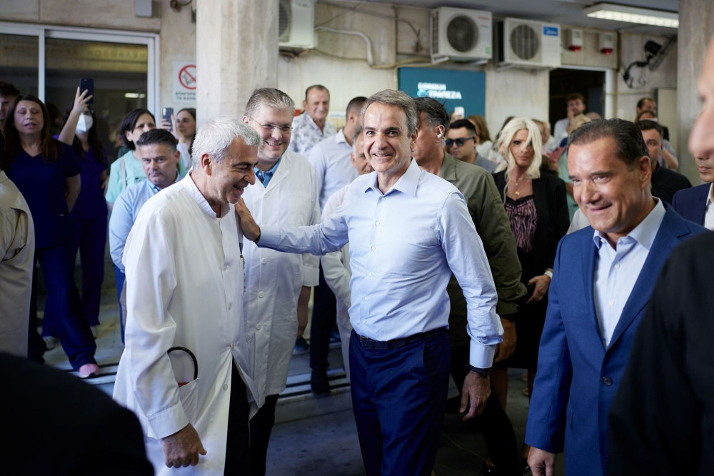 Επίσκεψη Μητσοτάκη στο Ιπποκράτειο - Επιθεώρησε τις εργασίες ανακαίνισης του ΤΕΠ (photos, video)