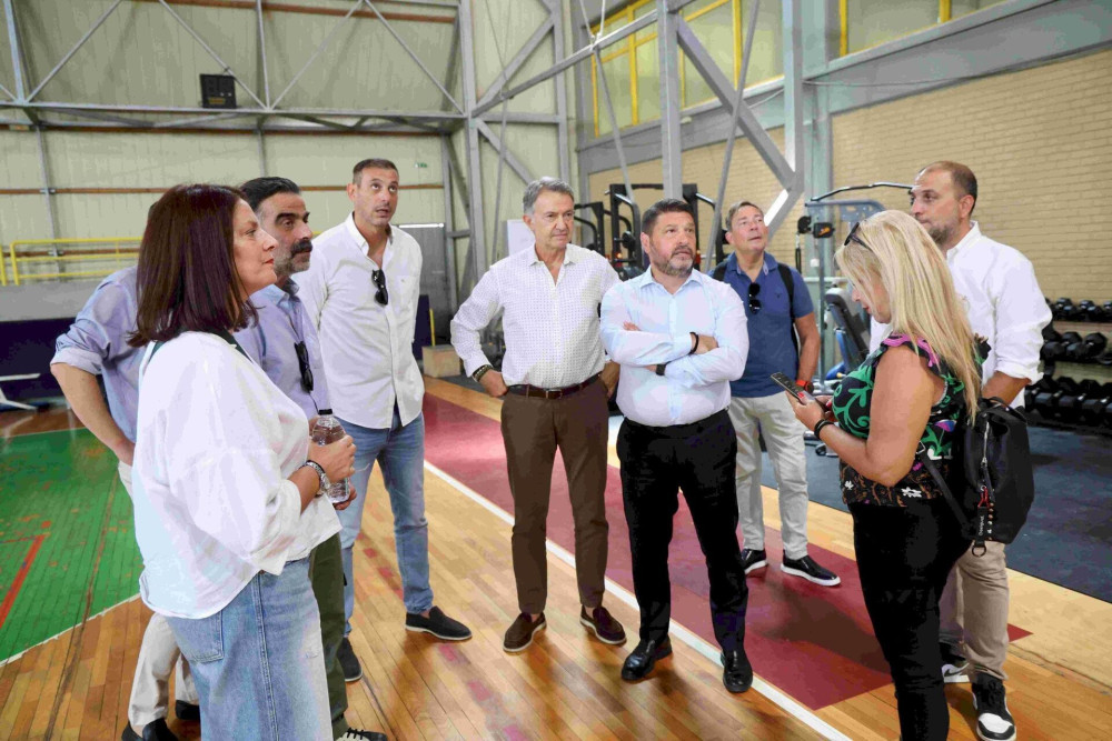 Χαρδαλιάς: Στηρίζουμε τον ερασιτεχνικό αθλητισμό - Αναβαθμίζουμε τις εγκαταστάσεις του κλειστού γυμναστηρίου του Μετς (photos)