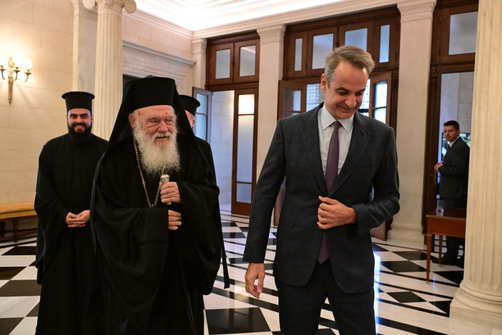 Συνάντηση Μητσοτάκη με τον Αρχιεπίσκοπο Ιερώνυμο: «Είμαστε εδώ για να αντιμετωπίσουμε από κοινού τις μεγάλες προκλήσεις»