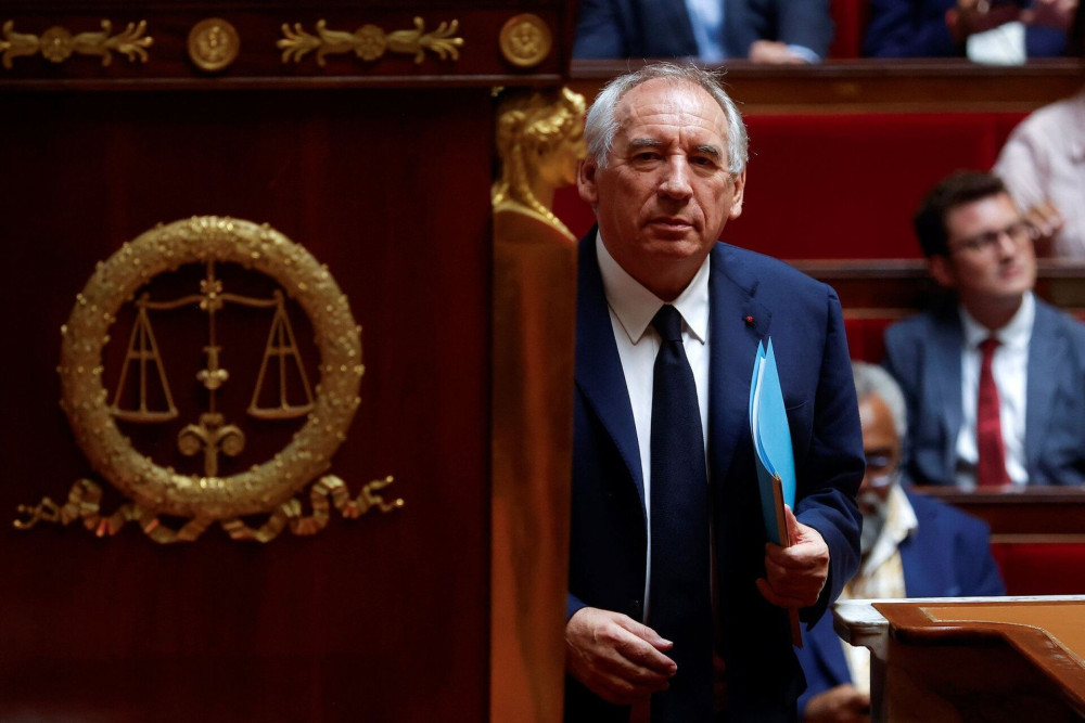 Γαλλία: «Έπεσε ο Μπαϊρού» - Τα σενάρια διαδοχής