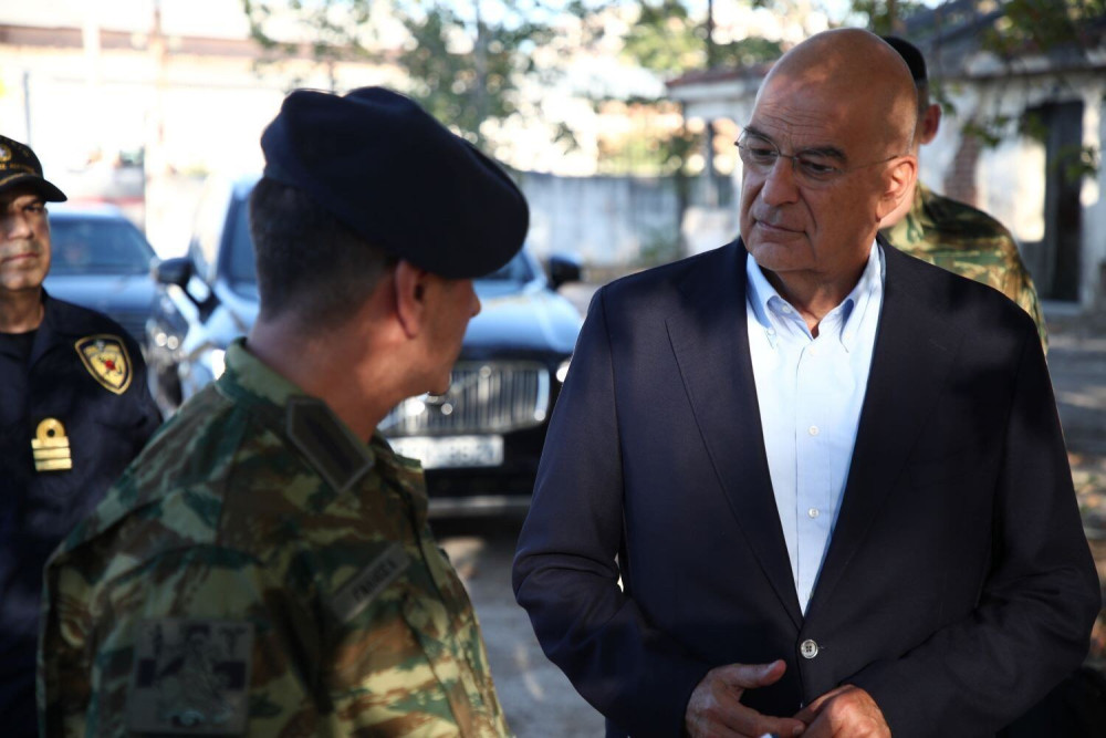 Δένδιας: Πρότυπος οικισμός στο στρατόπεδο «Οπλαρχηγού Θεόδωρου Ζιάκα»
