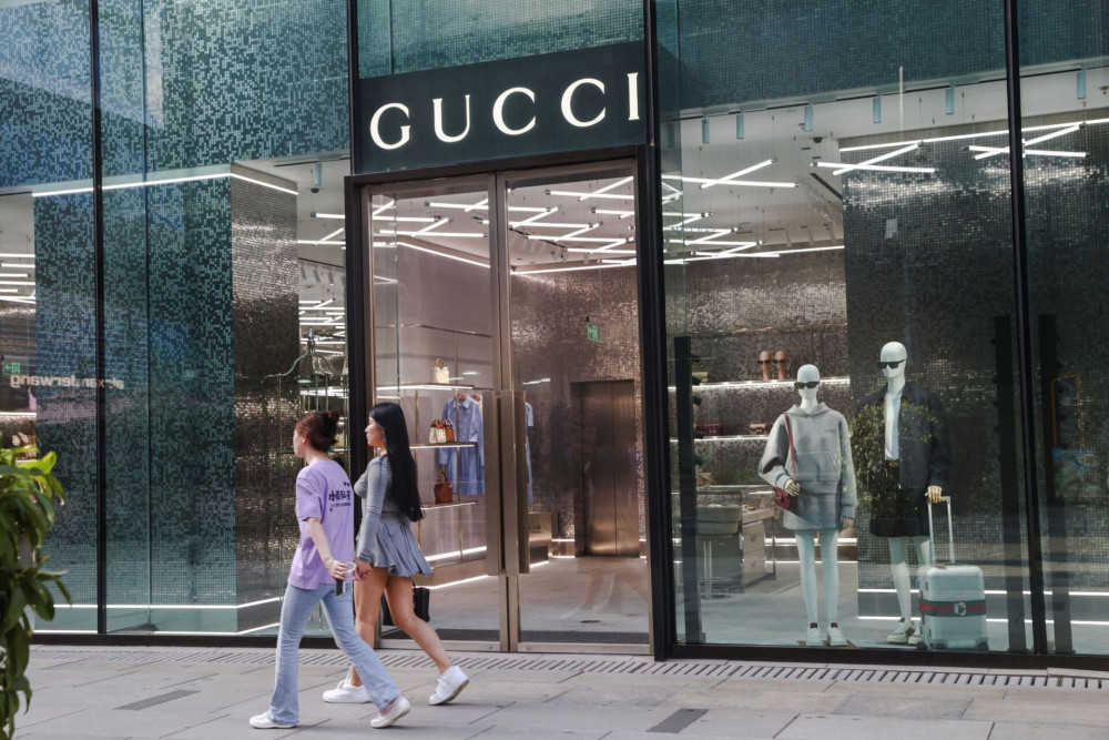 Χάκερ έκλεψαν δεδομένα πελατών από Gucci, Balenciaga και Alexander McQueen