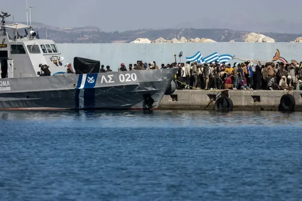 Κρήτη: πάνω από 100 μετανάστες αφίχθησαν στα νότια παράλια του Ηρακλείου