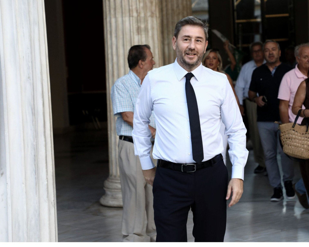 Έρχονται «καλύτερες μέρες»: με ΠΑΣΟΚ θα έχουμε και σπίτια και παιδιά κι ό,τι ποθεί η ψυχή μας