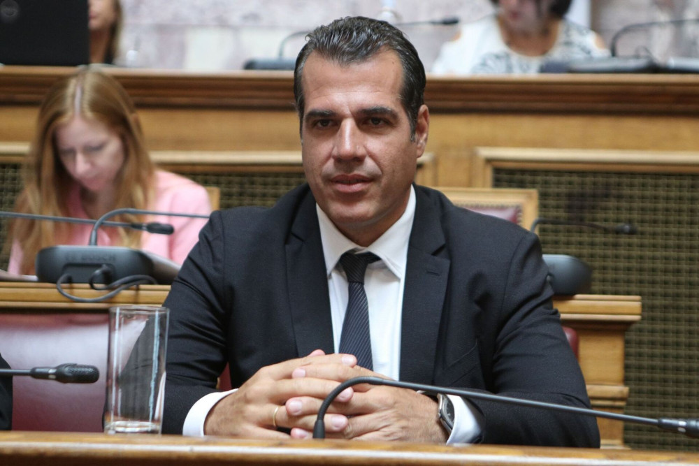 Πλεύρης: Στενή παρακολούθηση του μεταναστευτικού - Αποσυμφόρηση των δομών στην Κρήτη