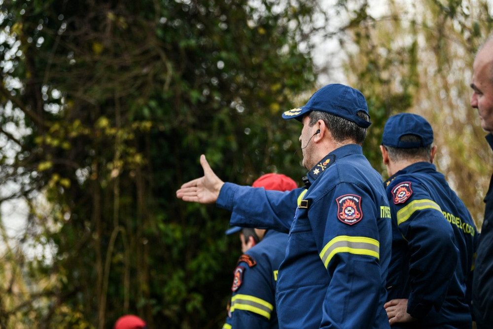 Γαλάτσι: άνδρας έπεσε από ύψος 7 μέτρων στο Άλσος Βεΐκου ενώ πετούσε χαρταετό