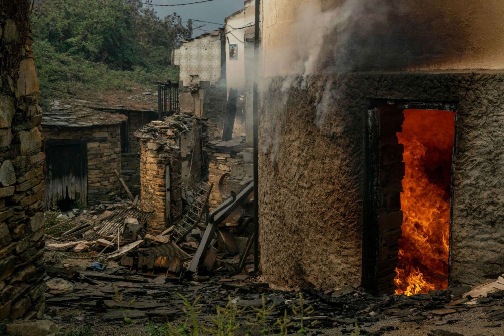 Ισπανία: Οι φωτιές έκαψαν επιπλέον 300.000 στρέμματα σε ένα 24ωρο