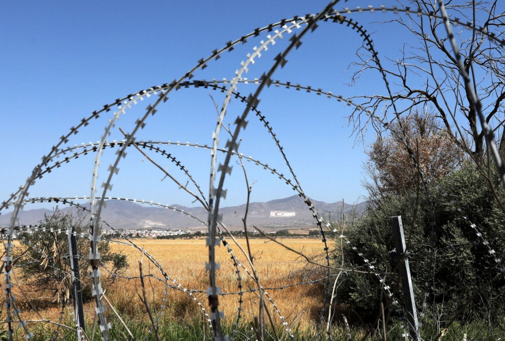 Από την εισβολή στη λήθη: η Τουρκία διαπραγματεύεται τη νομιμοποίηση της κατοχής στην Κύπρο