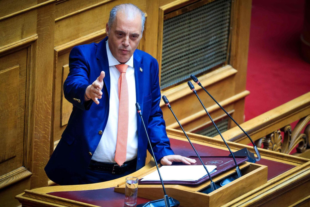 Βελόπουλος: ο ψευδοπατριώτης που χρησιμοποιεί τη μετανάστευση για λαϊκισμό