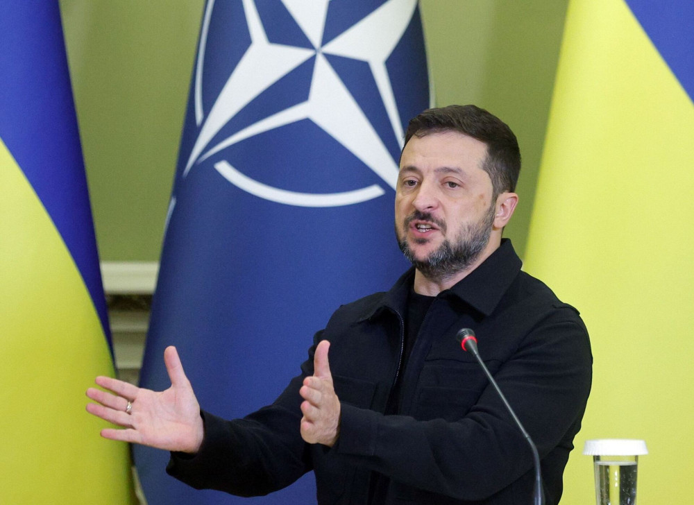 Ουκρανία: σειρήνες ήχησαν στο Κίεβο κατά την επίσκεψη του ΓΓ του ΝΑΤΟ - Οι πολίτες στα καταφύγια