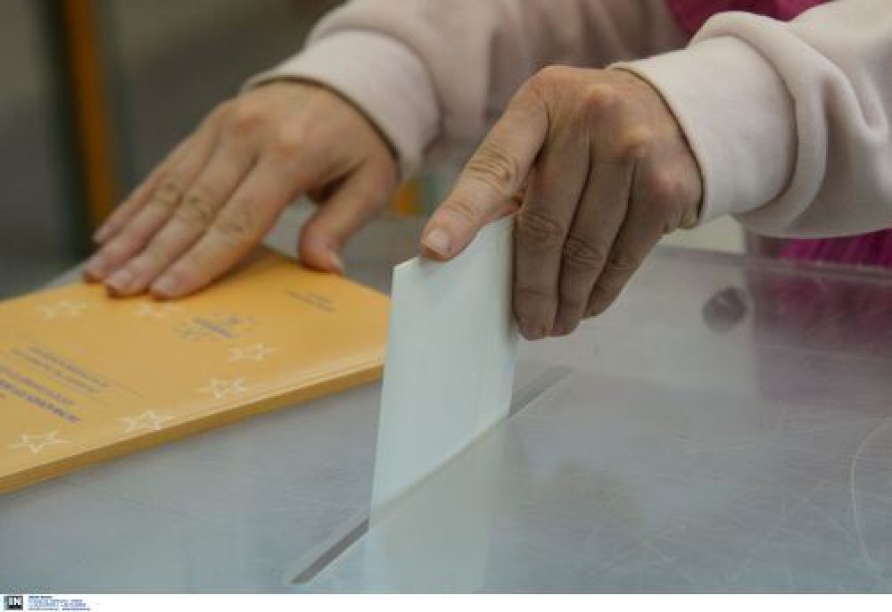 Ελβετία: «Όχι» των ψηφοφόρων στην αυστηρή ουδετερότητα
