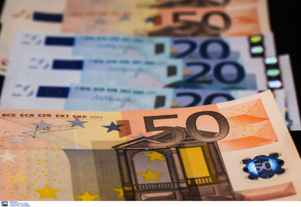Επίδομα 300 ευρώ σε συνταξιούχους: τα κριτήρια και οι δικαιούχοι των νέων ενισχύσεων (video)