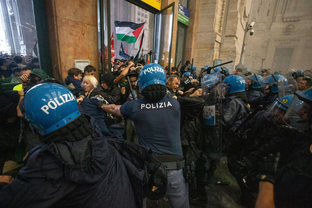 Μιλάνο: κλειστά καταστήματα υπό τον φόβο νέων επεισοδίων