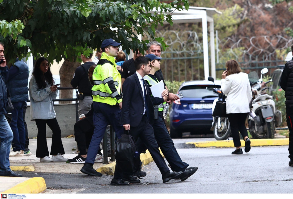 Μπισμπίκης: ποινική δίωξη στον ηθοποιό μετά το τροχαίο με τα 10 οχήματα στη Φιλοθέη