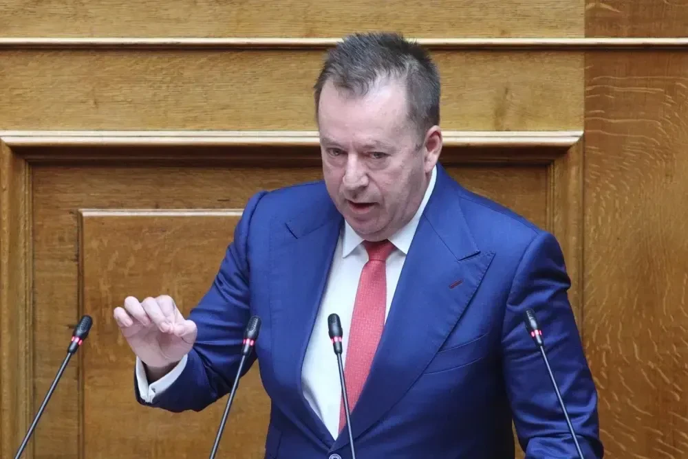 Τέμπη: Ο Κόκκαλης του ΣΥΡΙΖΑ παίρνει αποστάσεις από τα ξυλόλια και τα παράνομα φορτία