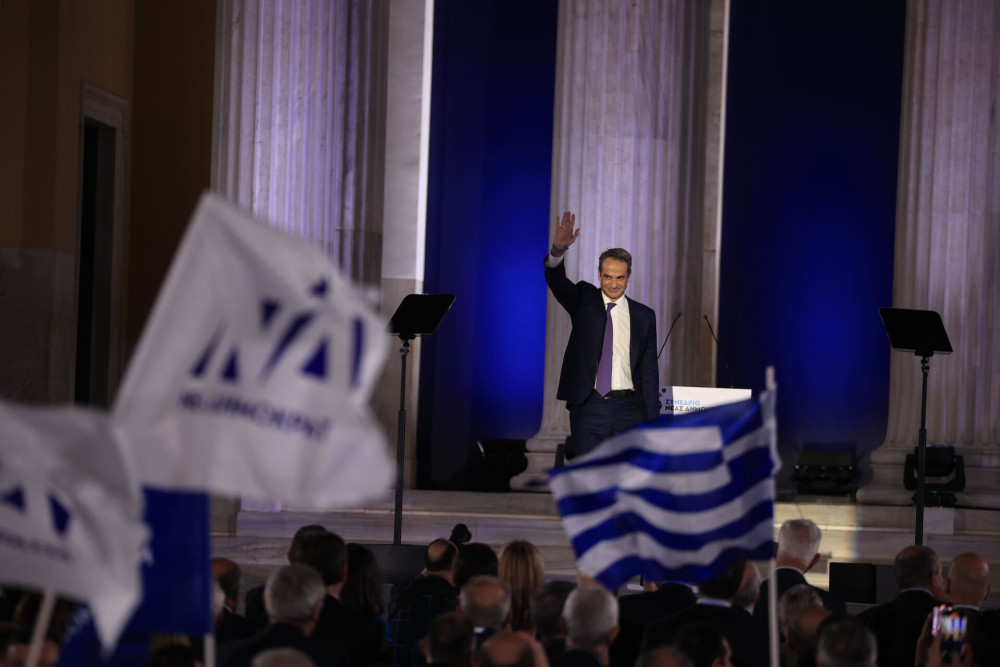 Η απονομιμοποίηση… των άλλων