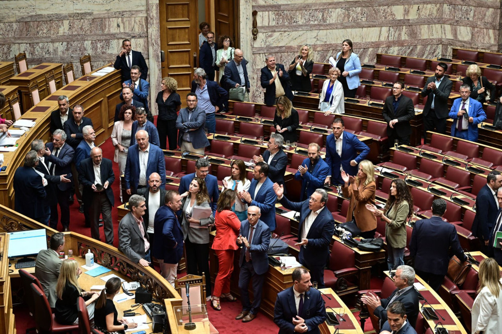 Η Βαβυλωνία της αντιπολίτευσης: διχασμός, λαϊκισμός, σκοταδισμός