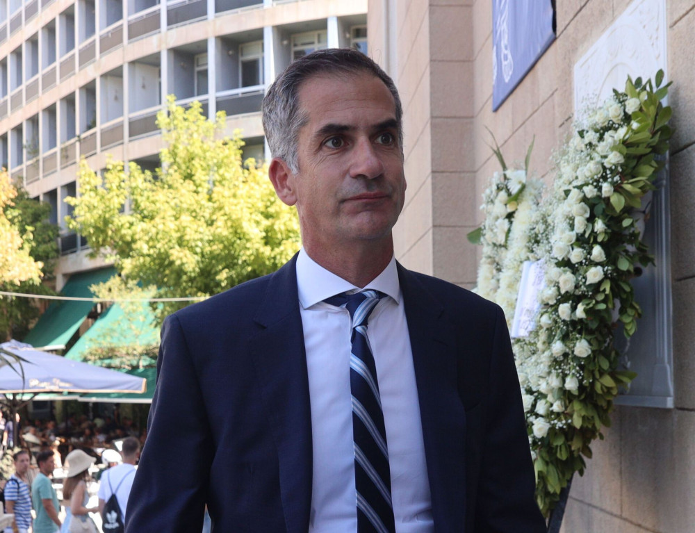Κώστας Μπακογιάννης κατά Χάρη Δούκα: Αποσύρεται από τη μάχη κατά των ναρκωτικών ο δήμος Αθηναίων