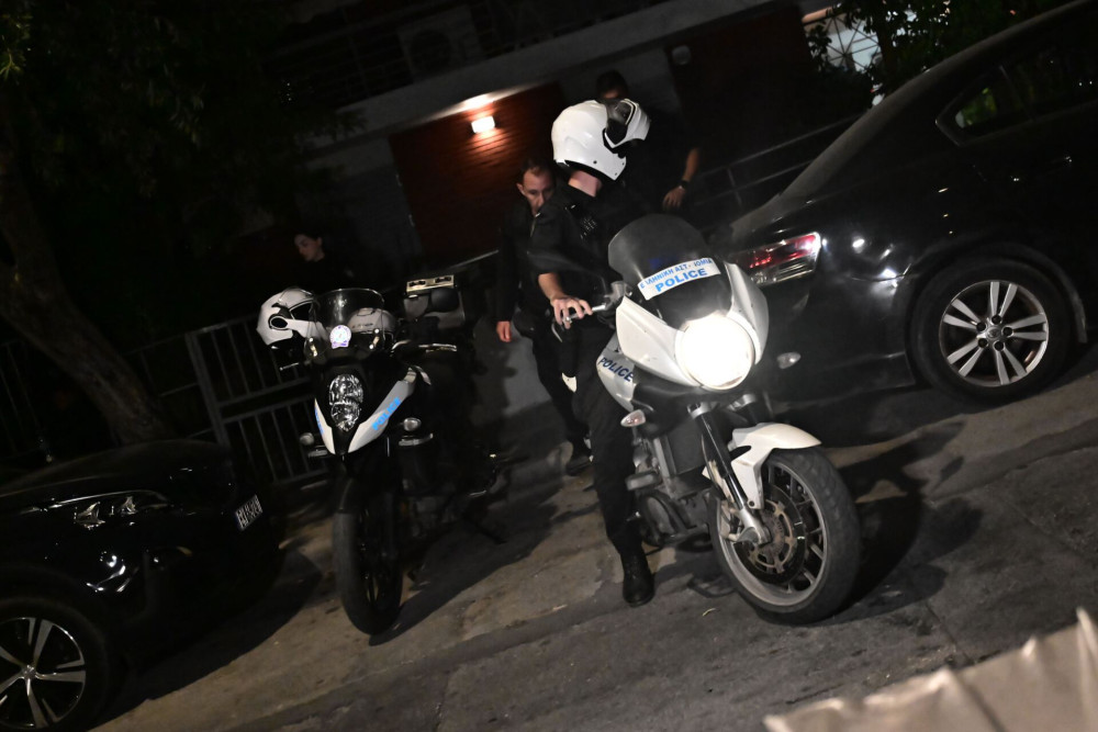 Θρασύτατη κλοπή στη Γλυφάδα: πορτοφόλι Αντιπεριφερειάρχη αφαιρέθηκε μπροστά στον Κυρανάκη
