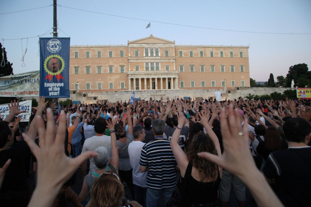 Τα ρετάλια της πολιτικής δεν τραγουδούν - σκούζουν