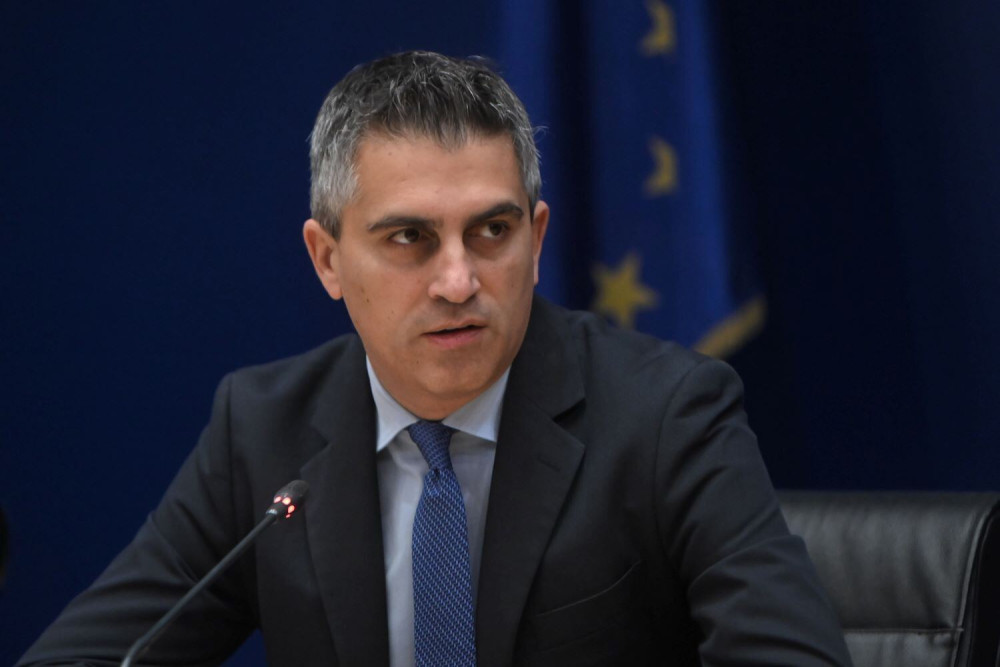 Δήμας: Υπογράφηκαν οι πρώτες 80 προσλήψεις ελεγκτών εναέριας κυκλοφορίας